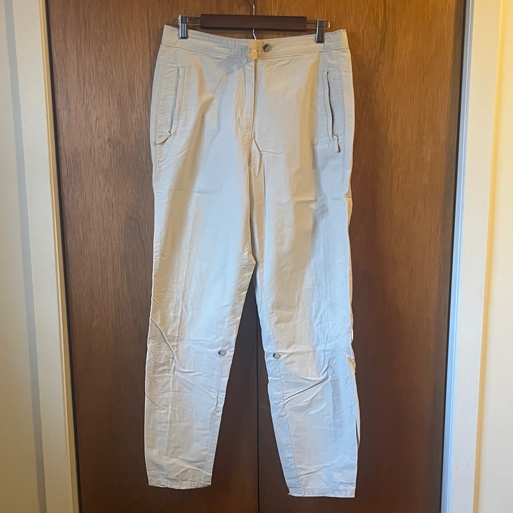 Woolrich Women's tan Capris